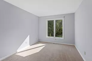 2410 Stillwater Dr, Champaign, IL 61821 - Photo 18