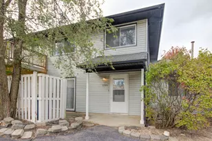 2302 Carnation Dr, Crest Hill, IL 60403 - Photo 16