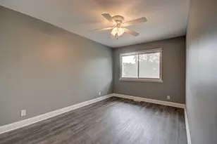 2302 Carnation Dr, Crest Hill, IL 60403 - Photo 12