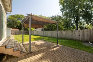 17519 Community St, Lansing, IL 60438 - Photo 32