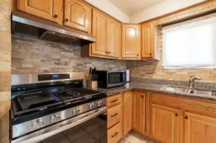 17519 Community St, Lansing, IL 60438 - Photo 12