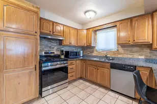 17519 Community St, Lansing, IL 60438 - Photo 10