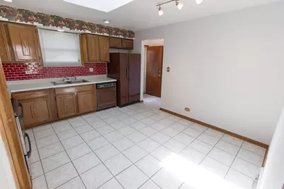 651 N Kenilworth Avenue, Elmhurst, IL 60126 - Photo 8