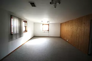 651 N Kenilworth Ave, Elmhurst, IL 60126 - Photo 18