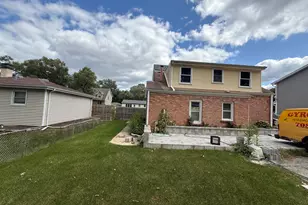 242 Highland Rd, Willowbrook, IL 60527 - Photo 20