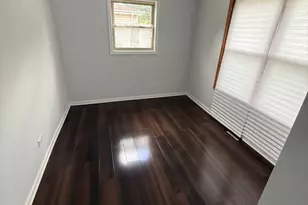 242 Highland Rd, Willowbrook, IL 60527 - Photo 2