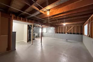 154 S Pamela Dr, Chicago Heights, IL 60411 - Photo 12