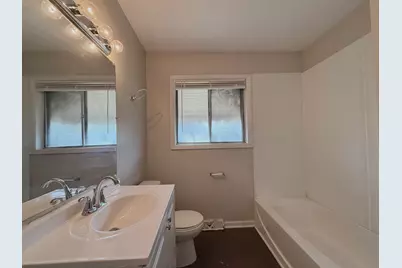 154 S Pamela Drive, Chicago Heights, IL 60411 - Photo 8