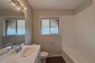 154 S Pamela Dr, Chicago Heights, IL 60411 - Photo 8