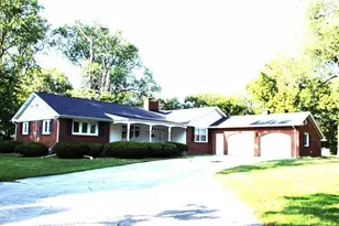 1020 E 153rd St, South Holland, IL 60473 - Photo 1