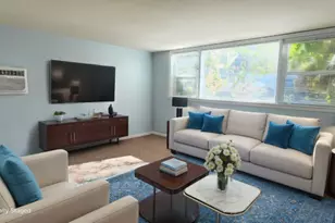 2552 W Rascher Ave, Chicago, IL 60625 - Photo 2