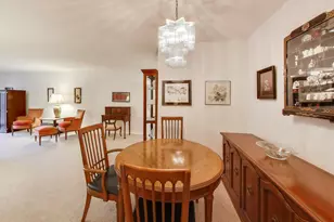 2100 Valencia Dr, Northbrook, IL 60062 - Photo 12