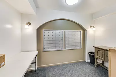 2100 Valencia Drive #203-B, Northbrook, IL 60062 - Photo 6