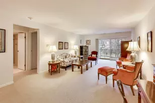 2100 Valencia Dr, Northbrook, IL 60062 - Photo 8