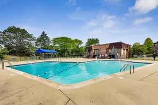 2100 Valencia Dr, Northbrook, IL 60062 - Photo 34