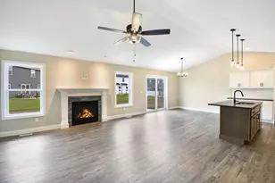 706 Cates Dr, Mahomet, IL 61853 - Photo 8