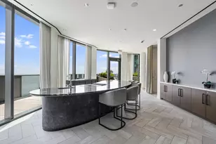 211 N Harbor Dr, Chicago, IL 60601 - Photo 52