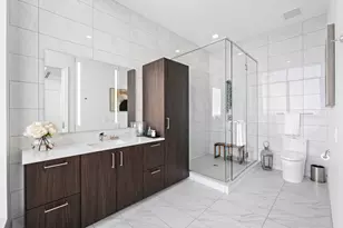 211 N Harbor Dr, Chicago, IL 60601 - Photo 32