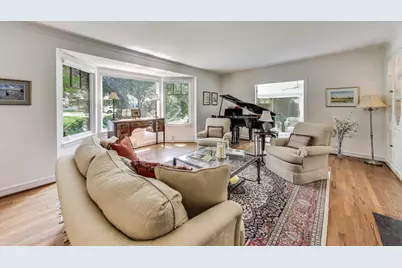 1295 Sunview Lane, Winnetka, IL 60093 - Photo 4