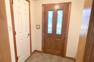 1668 Chartres St, Lasalle, IL 61301 - Photo 4