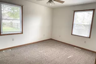 1668 Chartres St, Lasalle, IL 61301 - Photo 8