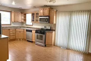 1668 Chartres St, Lasalle, IL 61301 - Photo 6