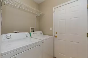 357 Lucille Ln, Schaumburg, IL 60194 - Photo 14