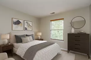 357 Lucille Ln, Schaumburg, IL 60194 - Photo 8