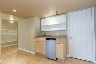 357 Lucille Ln, Schaumburg, IL 60194 - Photo 12