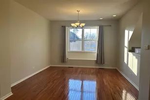 1088 N Claremont Dr N, Palatine, IL 60074 - Photo 4