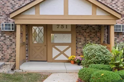751 S Dwyer Avenue #F, Arlington Heights, IL 60005 - Photo 2