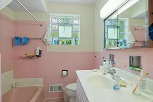 8728 Trumbull Ave, Skokie, IL 60076 - Photo 8