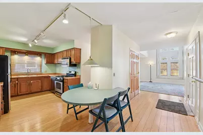 240 N Willow Road, Elmhurst, IL 60126 - Photo 10