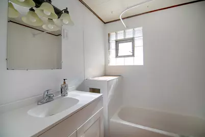 201 E Vanderkarr Road, Saint Anne, IL 60964 - Photo 12