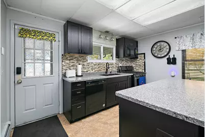 201 E Vanderkarr Road, Saint Anne, IL 60964 - Photo 10