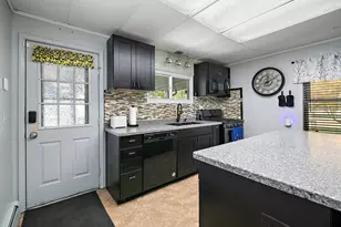 201 E Vanderkarr Rd, Saint Anne, IL 60964 - Photo 10