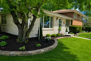 9259 Ridgeland Ave, Oak Lawn, IL 60453 - Photo 2
