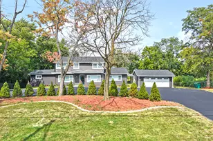 106 E 22nd St, Lombard, IL 60148 - Photo 2