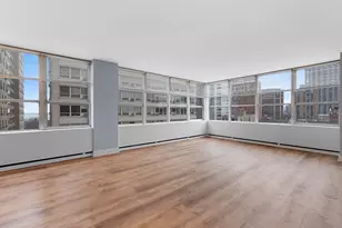 655 W Irving Park Rd, Chicago, IL 60613 - Photo 32