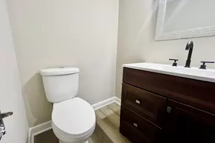 9725 S Karlov Ave, Oak Lawn, IL 60453 - Photo 14