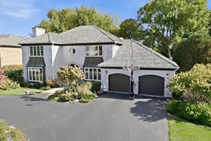 7537 Ridgewood Ln, Burr Ridge, IL 60527 - Photo 44