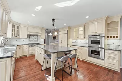 7537 Ridgewood Lane, Burr Ridge, IL 60527 - Photo 10