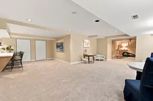 7537 Ridgewood Ln, Burr Ridge, IL 60527 - Photo 36