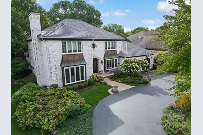 7537 Ridgewood Lane, Burr Ridge, IL 60527 - Photo 4