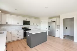 985 Spring St, Manteno, IL 60950 - Photo 20