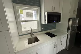 1918 Noyes St, Evanston, IL 60201 - Photo 2