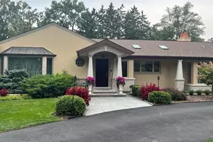 1122 S Estate Ln, Lake Forest, IL 60045 - Photo 1