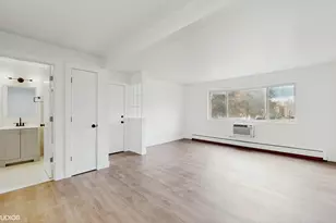 10406 Michael Todd Terrace, Glenview, IL 60025 - Photo 8