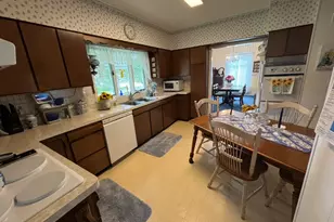 401 W 10th St, Sterling, IL 61081 - Photo 14