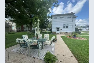 401 W 10th Street, Sterling, IL 61081 - Photo 2